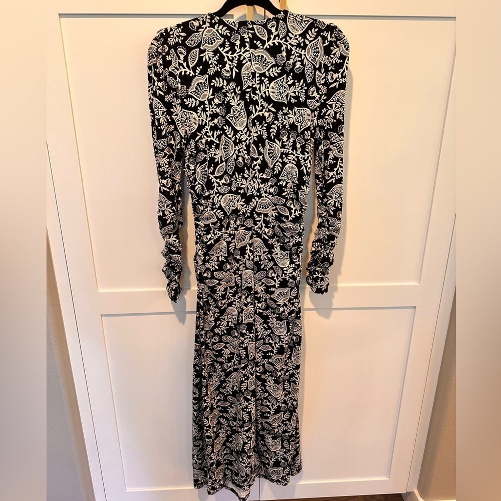 Boden Monochrome Floral Long Sleeve Dress With Flattering Ruching - Picture 7 of 7